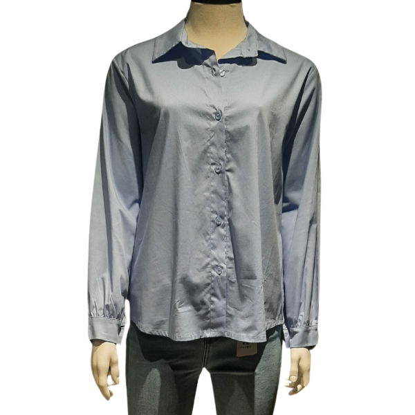 Lichtblauw getailleerde blouse